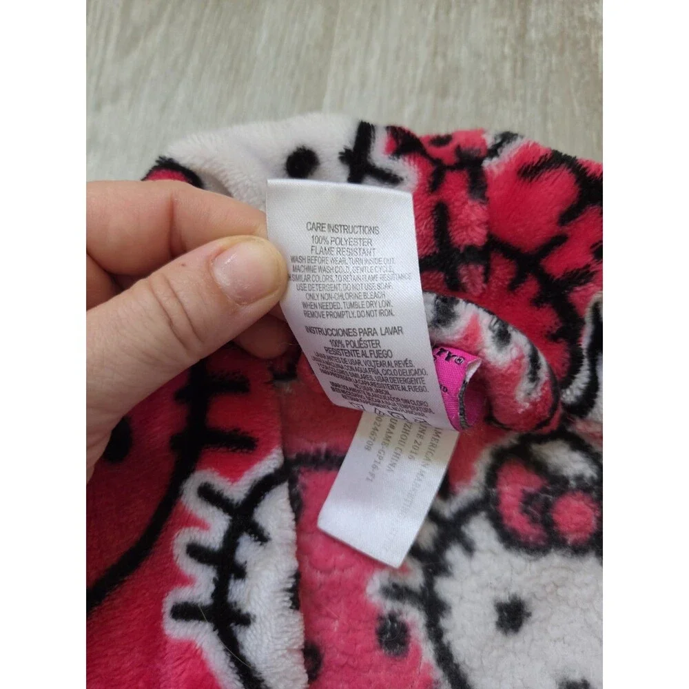 Hello Kitty Plush Fleece Bath Robe Pink Belted Kids Size 6 Cozy Sanrio EUC